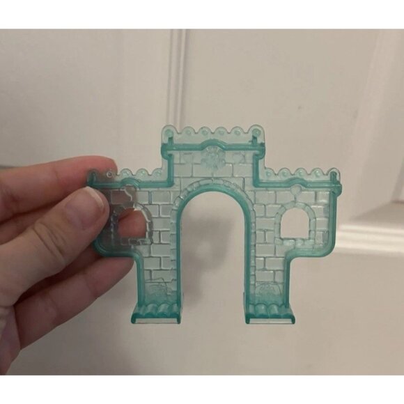 Vintage 1988 Fisher Price #5187 Precious Places Ice Castle Skating, Replacement - Picture 5 of 6